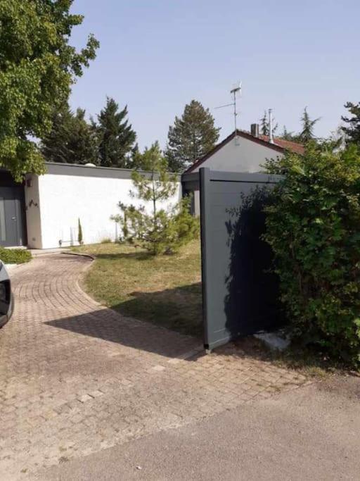 Les Pins De Talant , Au Calme En Rez De Jardin Apartman Kültér fotó